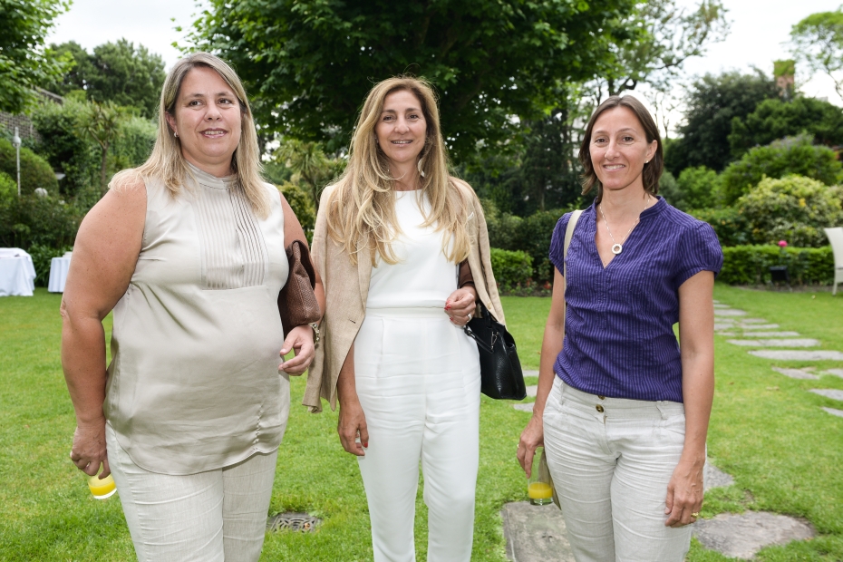 Anne Marie Engel, Rosanna Ottieri, María de la Paz Santoro.