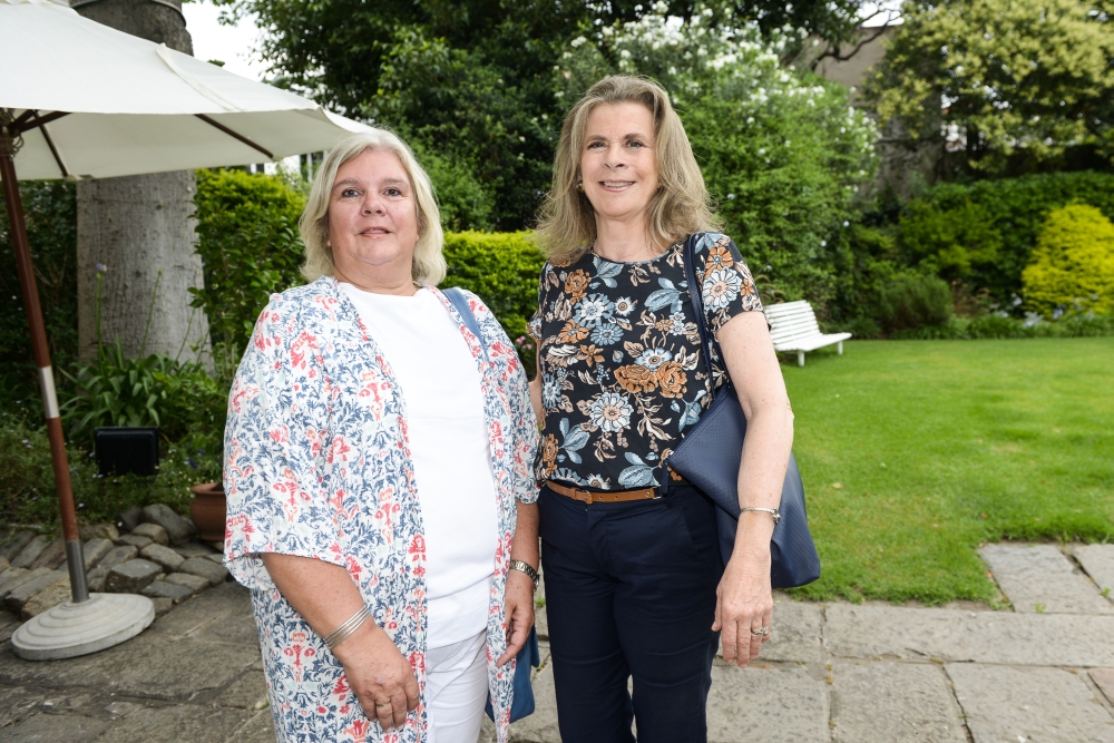 Lucía Lapido, Patricia Cummins.