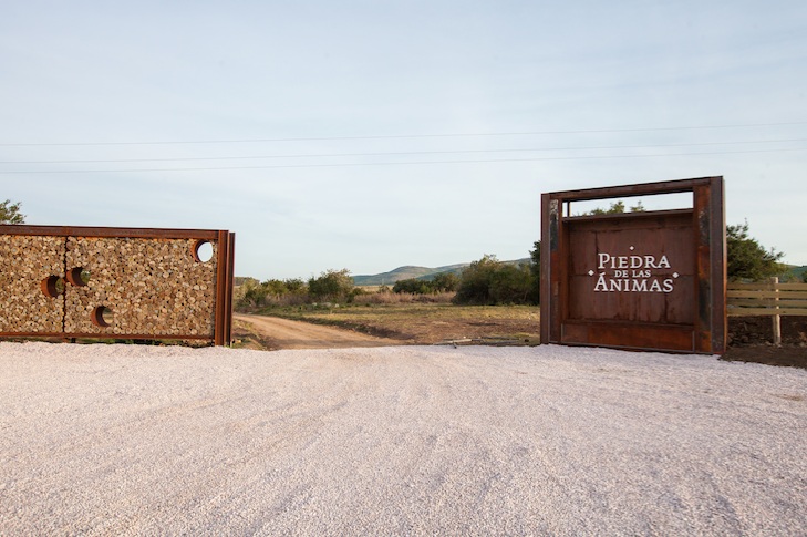 Piedra de las Ánimas. El proyecto se ubica en Maldonado, a unos 10 kilómetros de Pan de Azúcar, y se desarrolla en un área de 230 hectáreas.