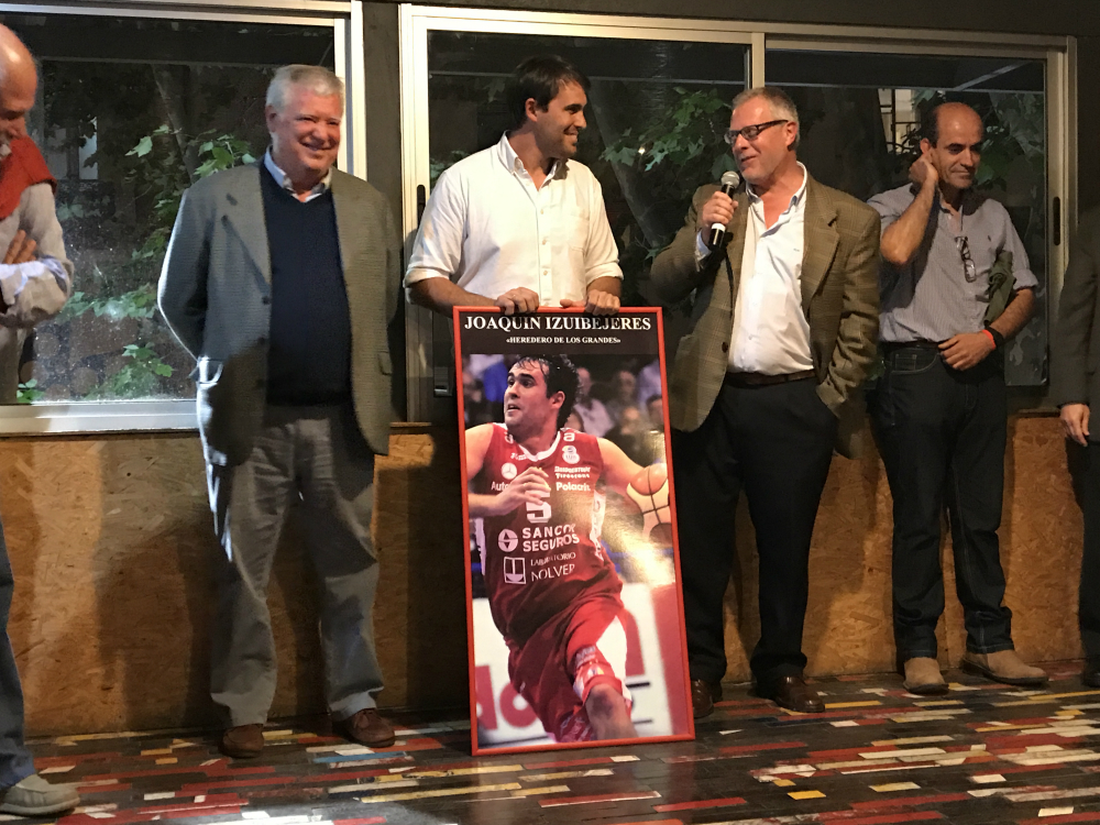 El homenaje a Joaquín Izuibejeres. Foto: Emiliano Esteves