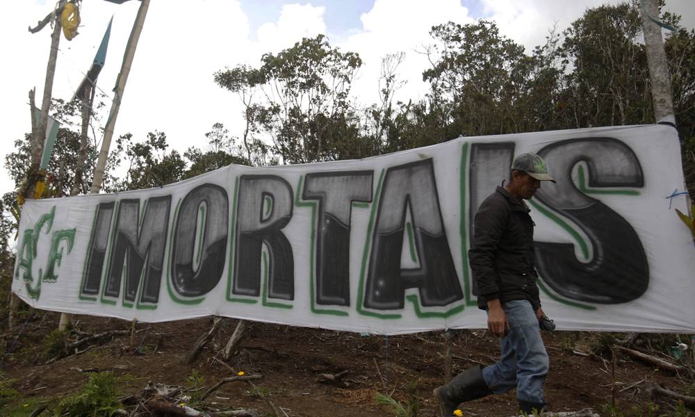 El lugar del accidente de Chapecoense con homenajes un año después de la tragedia. Foto: EFE