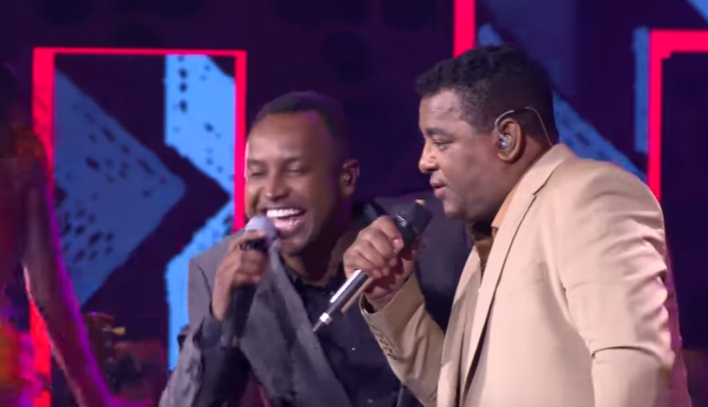 "Cheia de manias", Raca Negra e Thiaguinho