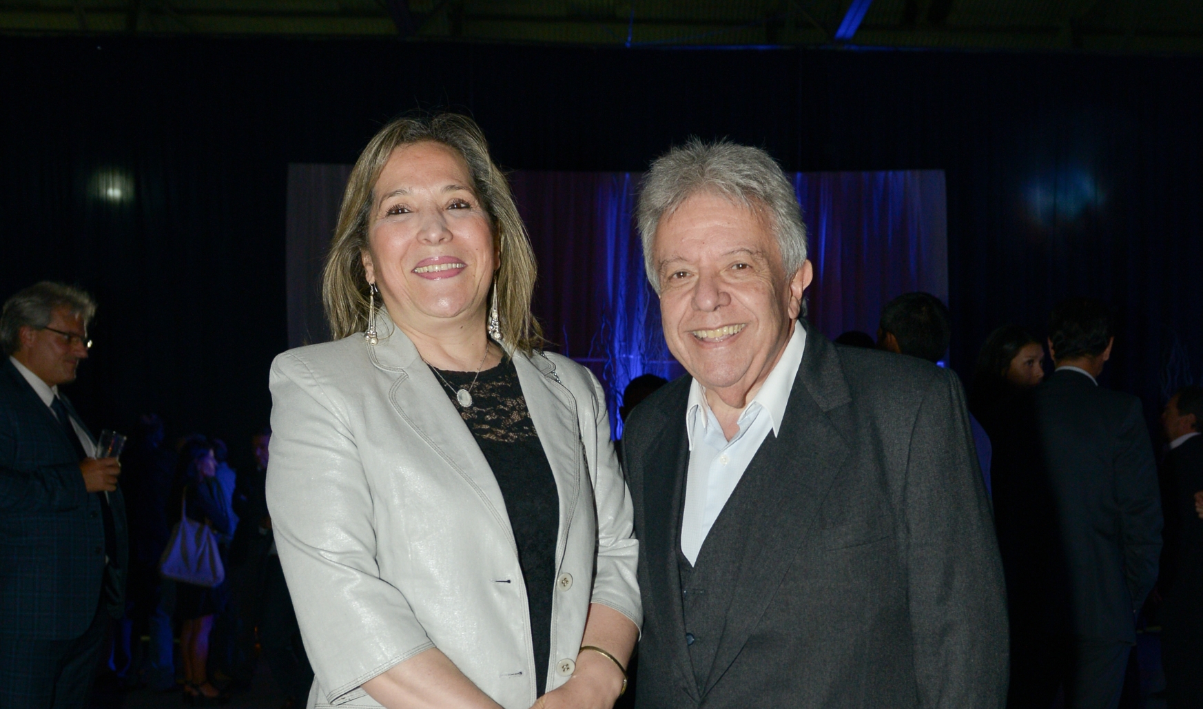 Mirna Silva, Julio Frade.