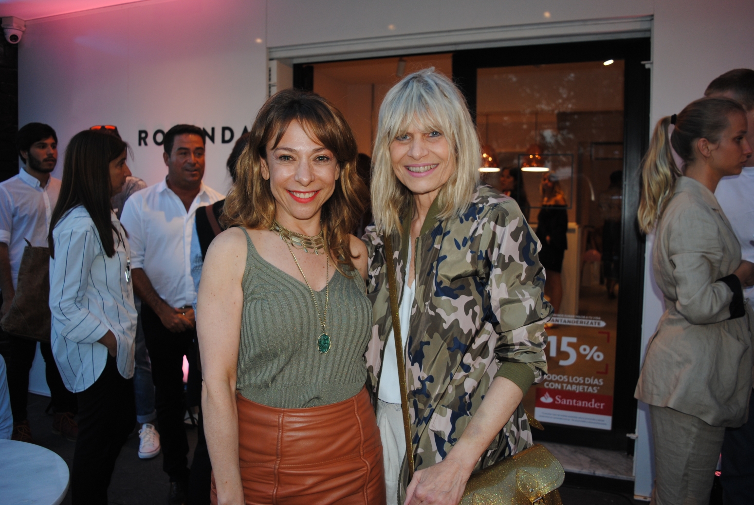 Debbie Goldfarb, Verónica Massonnier.