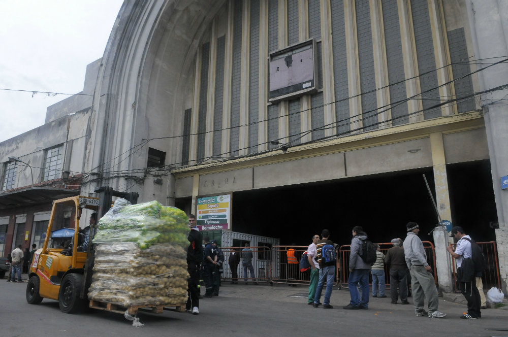 Comprende 70.000 m2 y unos 4.000 vehículos ingresan cada día. Foto: Archivo