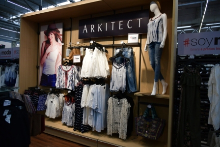 Exhibición. Se busca proponer looks completos para ayudar en la elección. Foto: F. Ponzetto.