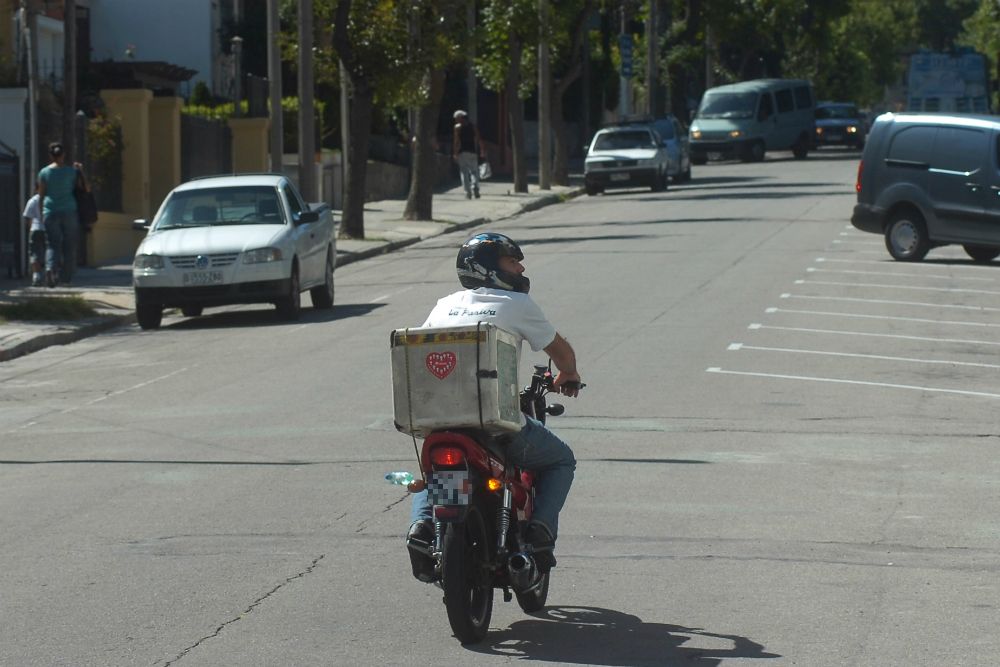 A partir del 1° de enero los deliveries deberán estar registrados. Foto: archivo El País.