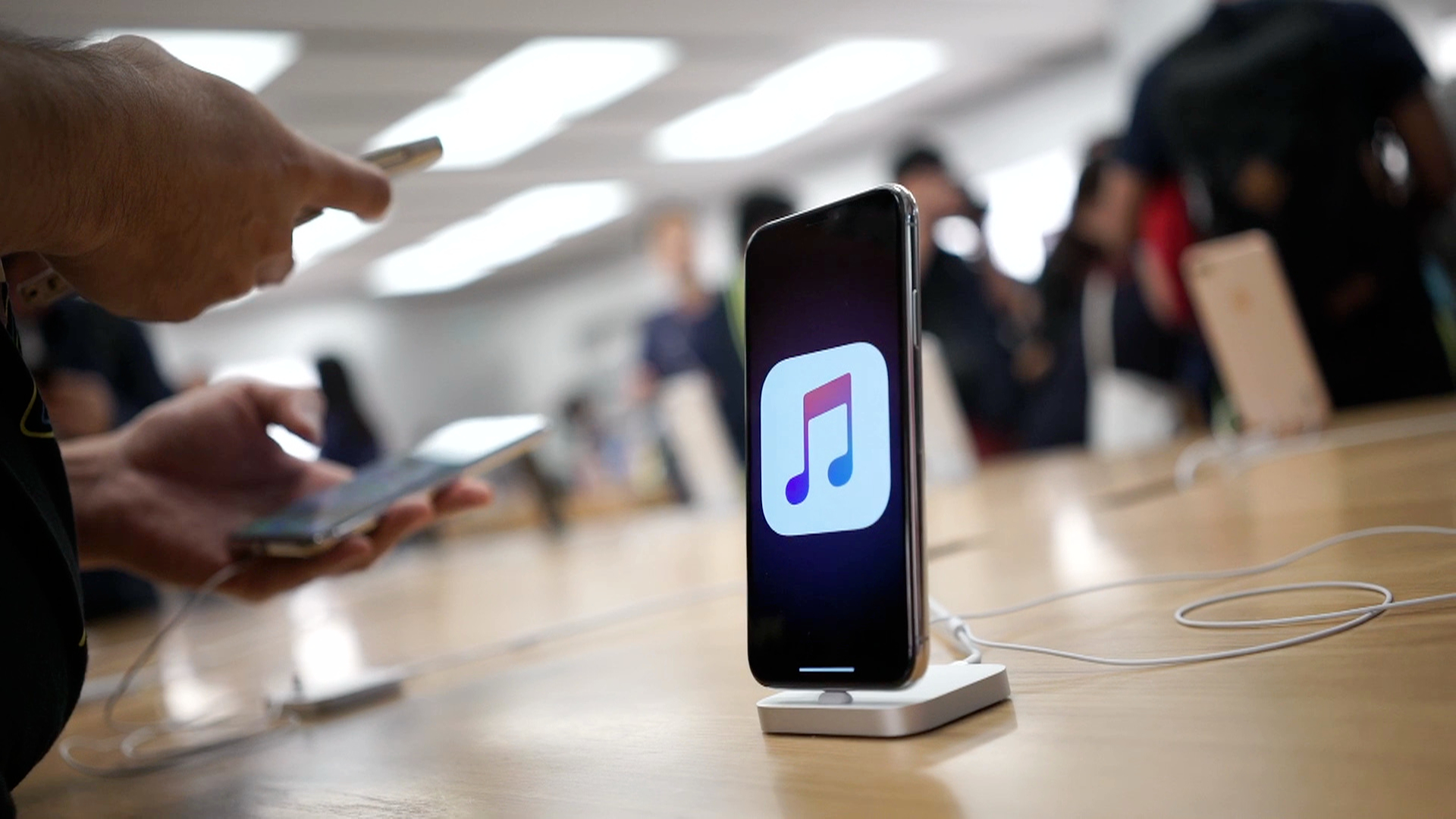 Epson y Apple investigadas por obsolesencia programada. Foto: AFP