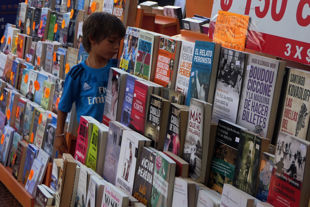 En Punta del Este son variadas las ofertas de libros en Gorlero como en los shoppings. Foto: R. Figueredo