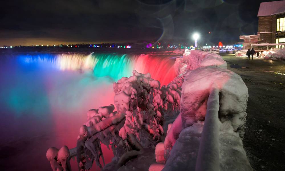 Cataratas del Niágara congeladas por una ola de frío que azota Norteamérica. Foto: Reuters