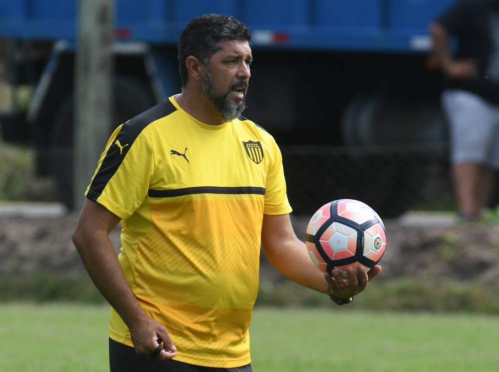Leonardo Ramos en el entrenamiento de Peñarol en Los Aromos. Foto: Francisco Flores