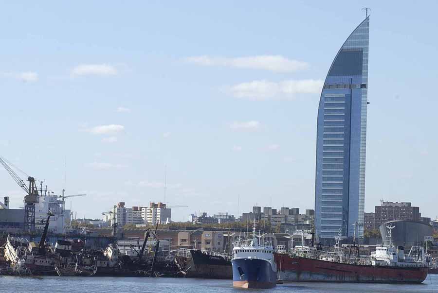 Torre de las Telecomunicaciones. Foto: Archivo El País