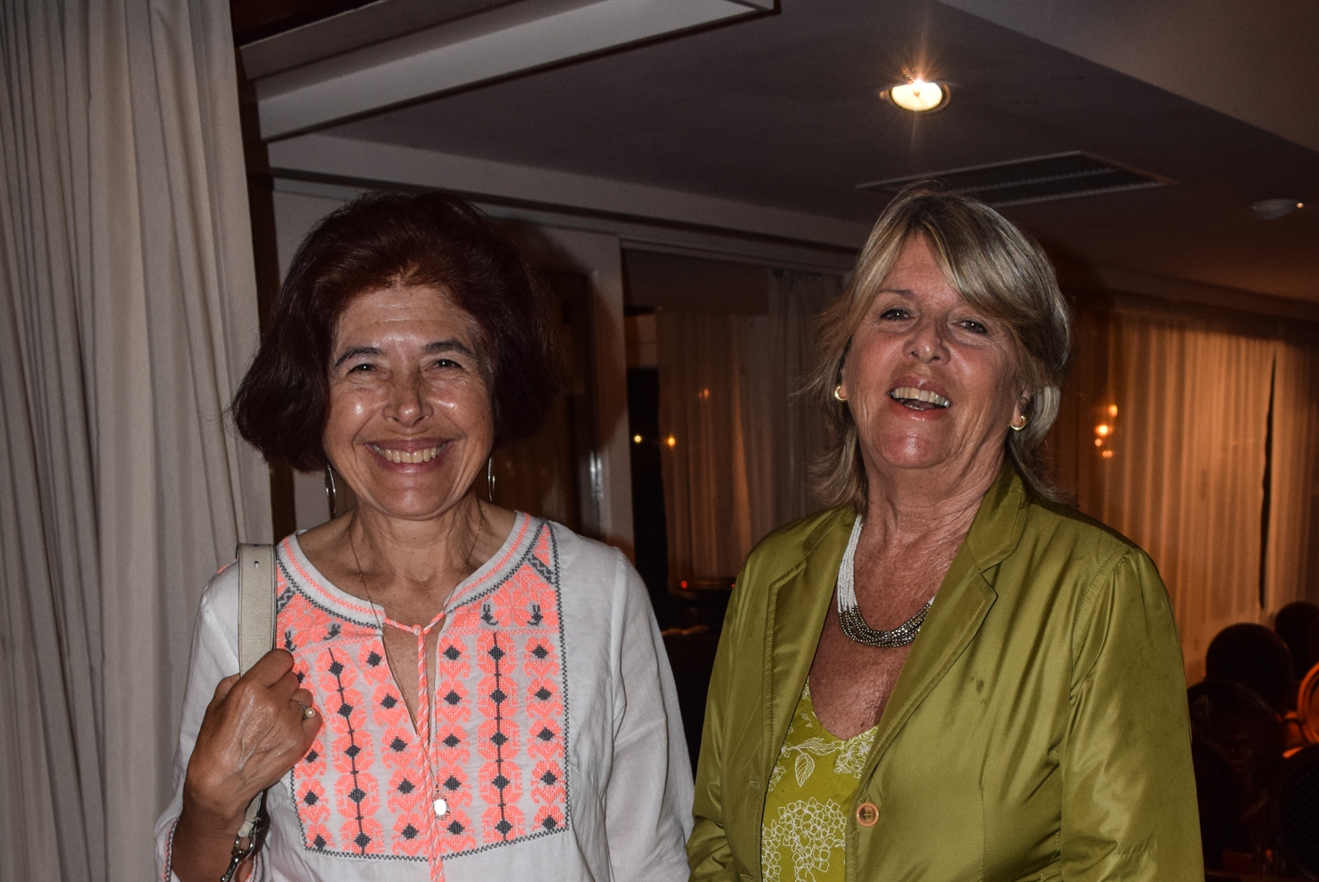 María Del Luján Flores, Cristina Delucchi.