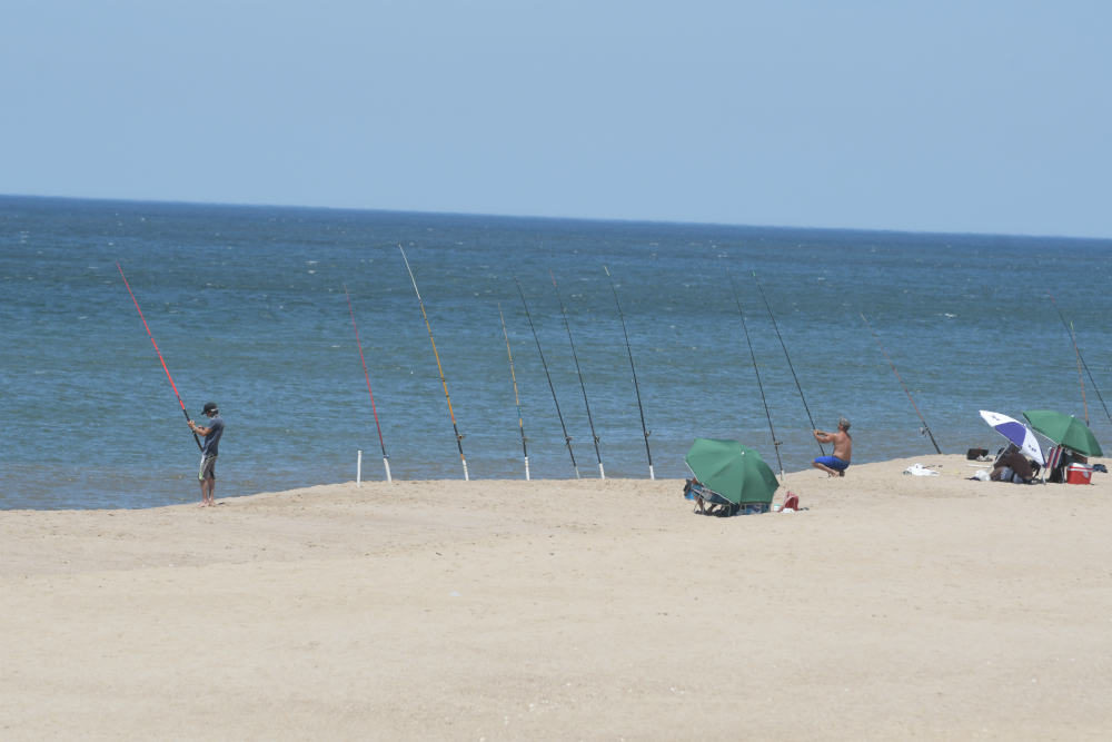 Las playas del balneario se prestan para la pesca