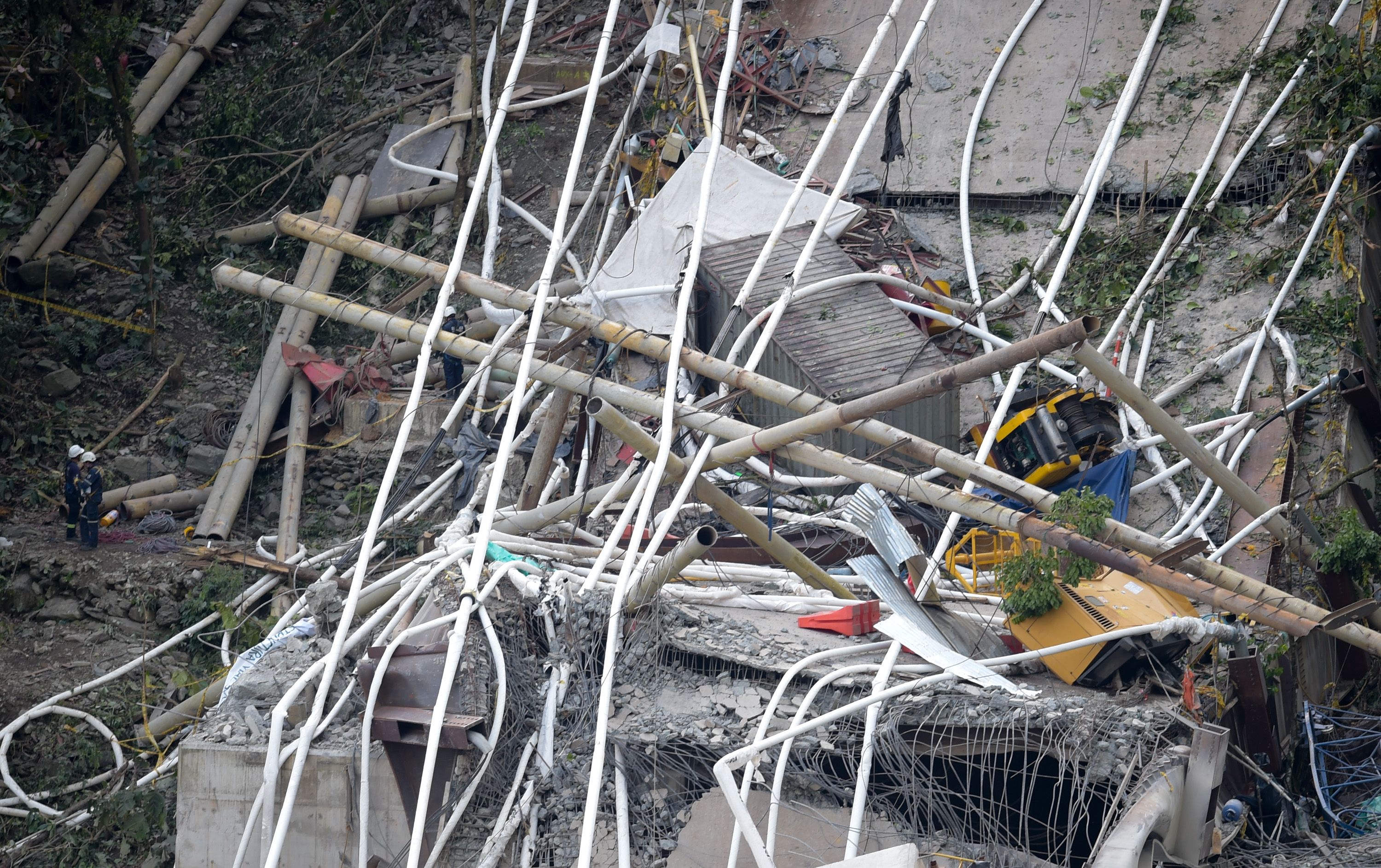 Derrumbe del puente en Guayabetal. Foto: AFP