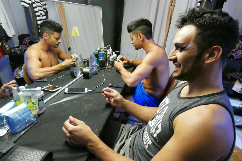 Darío y Pedro, dos de los acróbatas del show