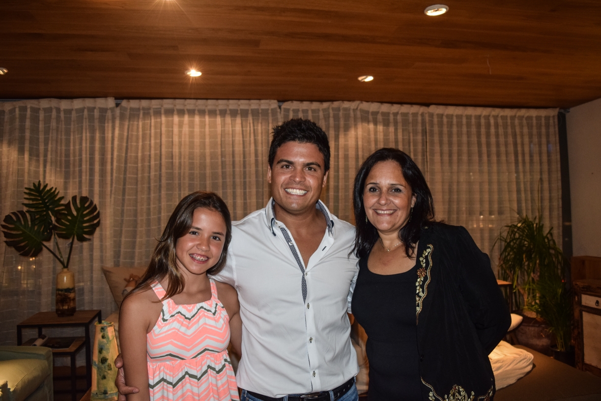 Luna y Fernando Crisci, Elizabeth Martínez.