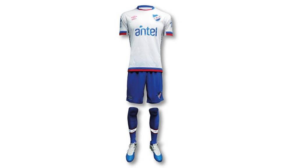 Foto. Umbro Uruguay. Así luce la nueva camiseta tricolor para 2018.