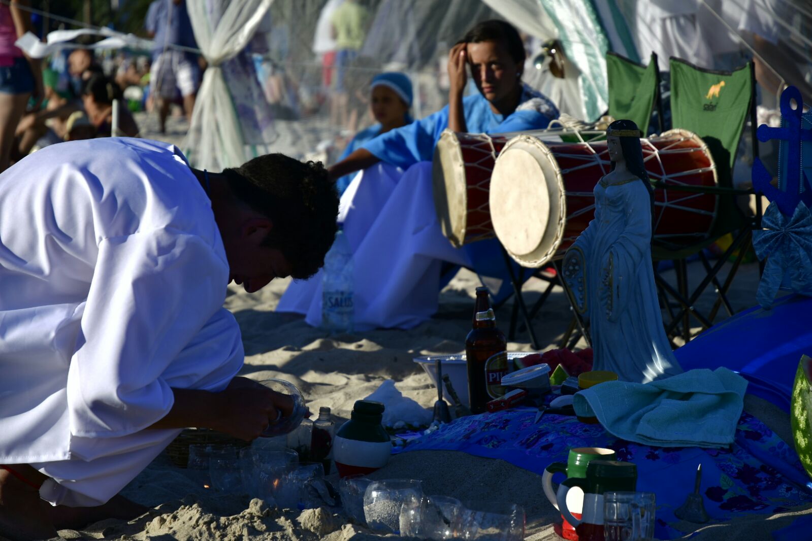 Miles celebran la fiesta de Iemanjá en playas de Montevideo. Foto: Fernando Ponzetto