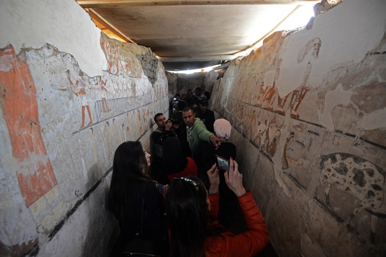 La tumba de la sacerdotisa y sus murales. Foto: AFP