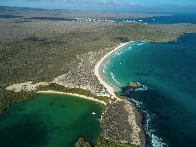 Las Islas Galápagos no pueden recibir a todos los turistas que desean visitarlas. Foto: AFP