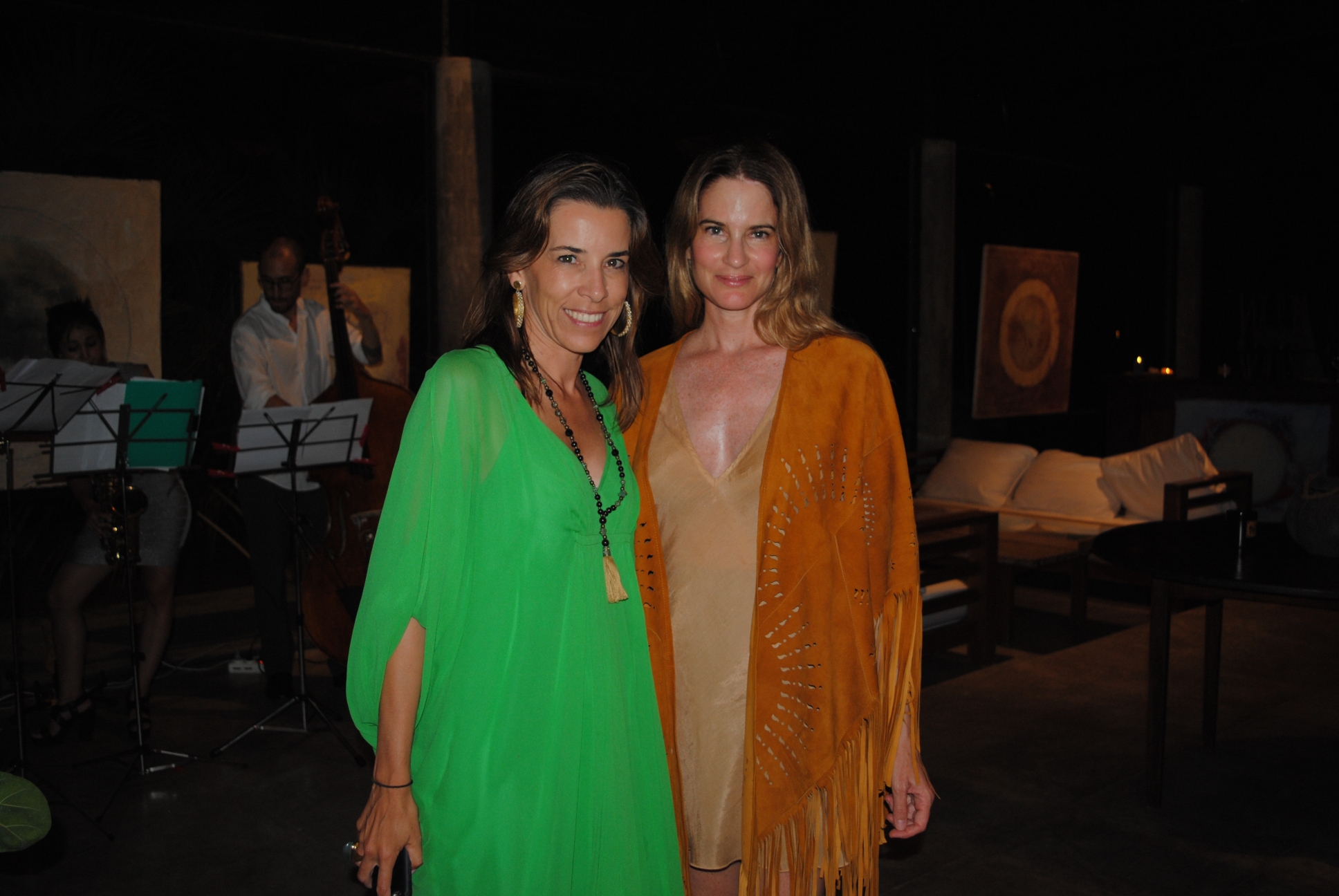 Inés Etchebarne, Valentina Fierro.