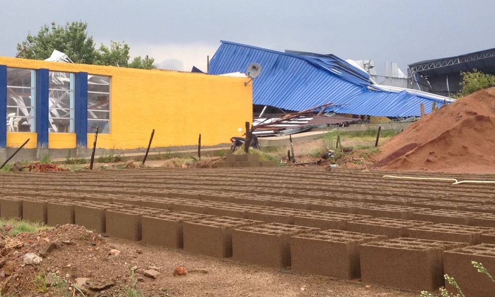 La cancha de Boca Juniors sufrió destrozos tras el temporal en Melo. Foto: Francisco Silva