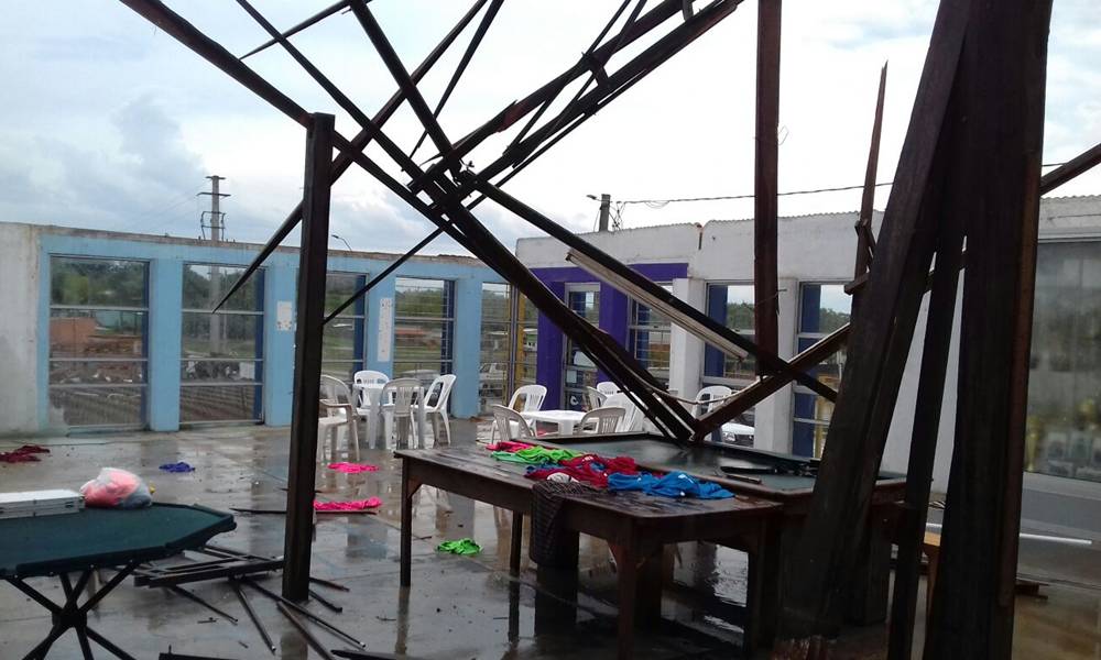 La cancha de Boca Juniors sufrió destrozos tras el temporal en Melo. Foto: Matías Bentancor