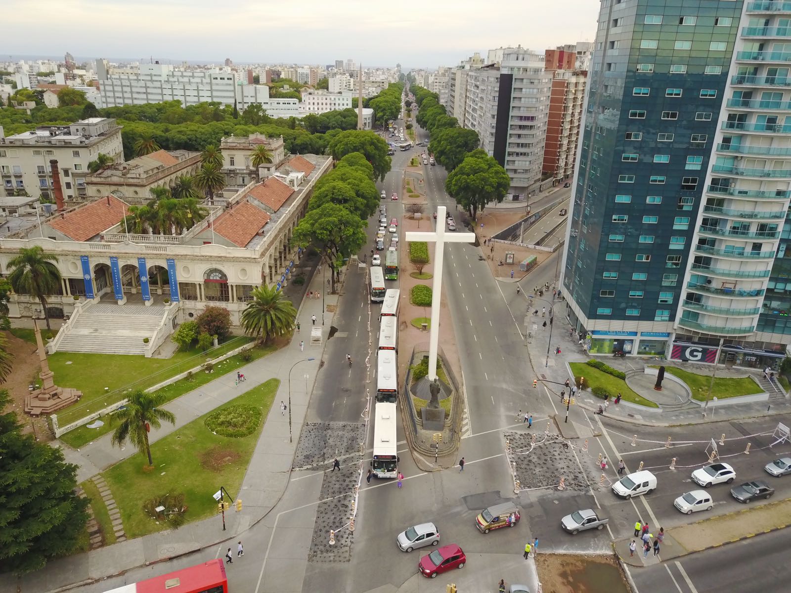 Vehículos deberán desviar por obras en avenida Italia. Foto: Gabriel Rodríguez