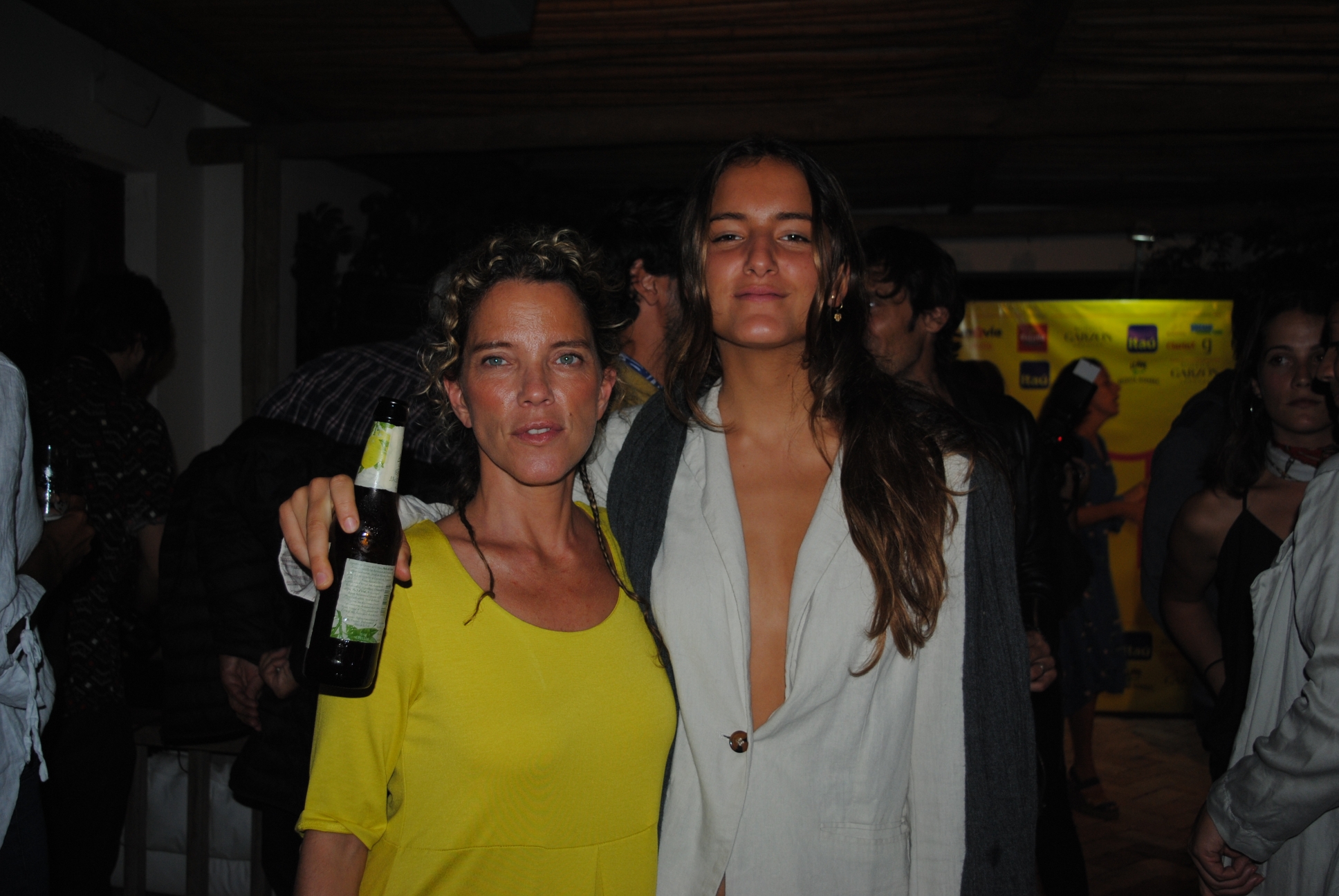 Macarena Lanza, Violeta Artagaveytia.