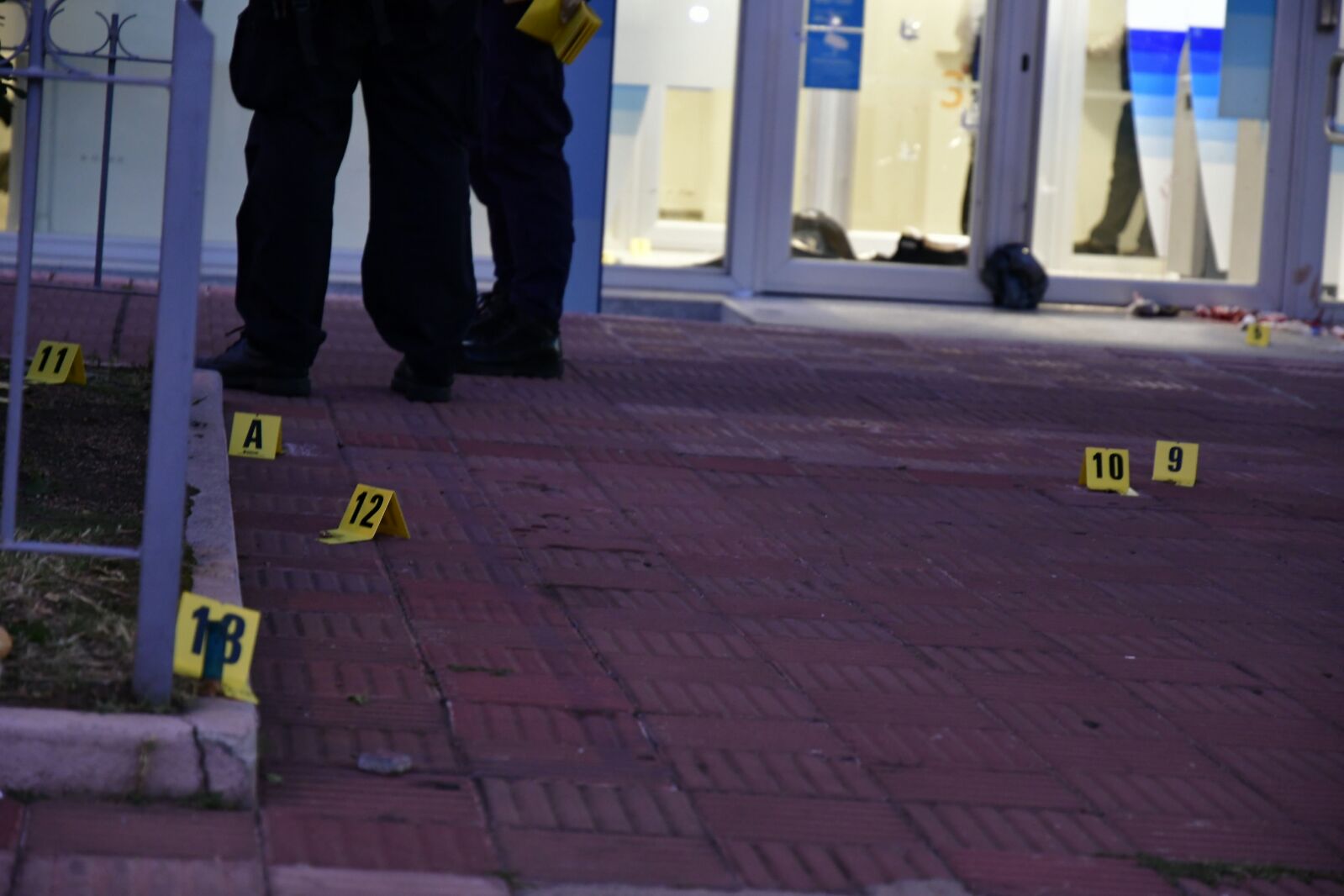 La Policía trabaja en la escena del crimen. Foto: Fernando Ponzetto