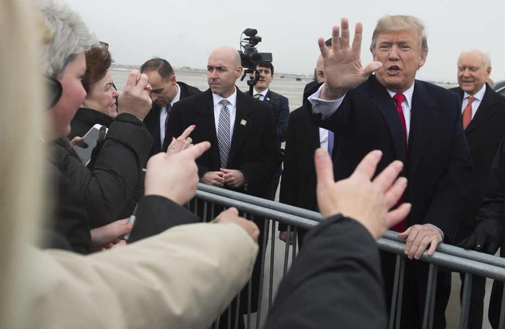 El presidente Trump saluda a los ciudadanos de Salt Lake City, Foto: AFP