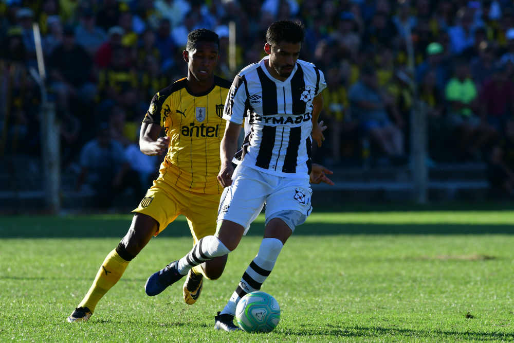 Wanderers y Peñarol empataron 1-1 en el prado. Fotos: Nicolás Pereyra