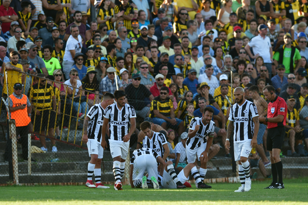 Wanderers y Peñarol empataron 1-1 en el prado. Fotos: Nicolás Pereyra