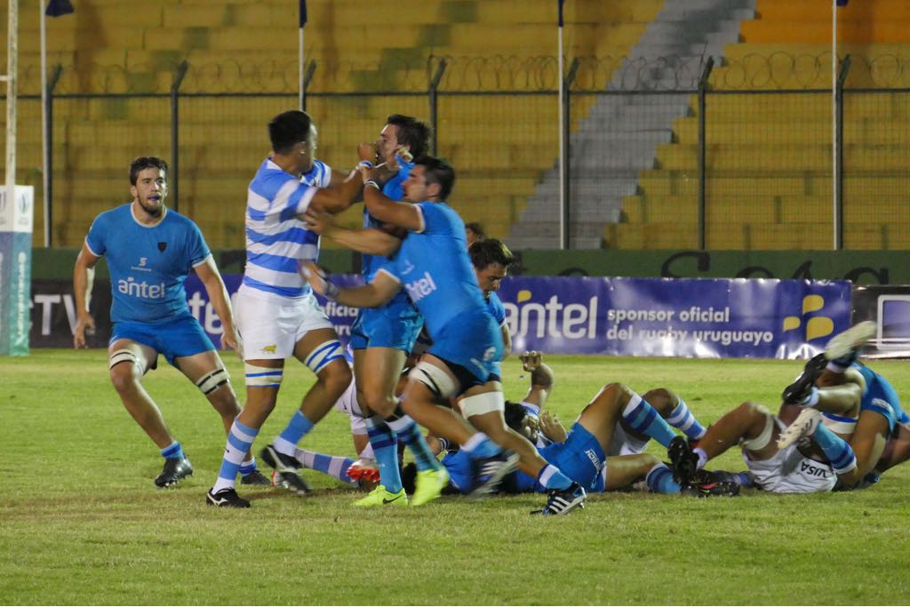 Uruguay vs. Argentina XV en Maldonado. Foto: Ricardo Figueredo.