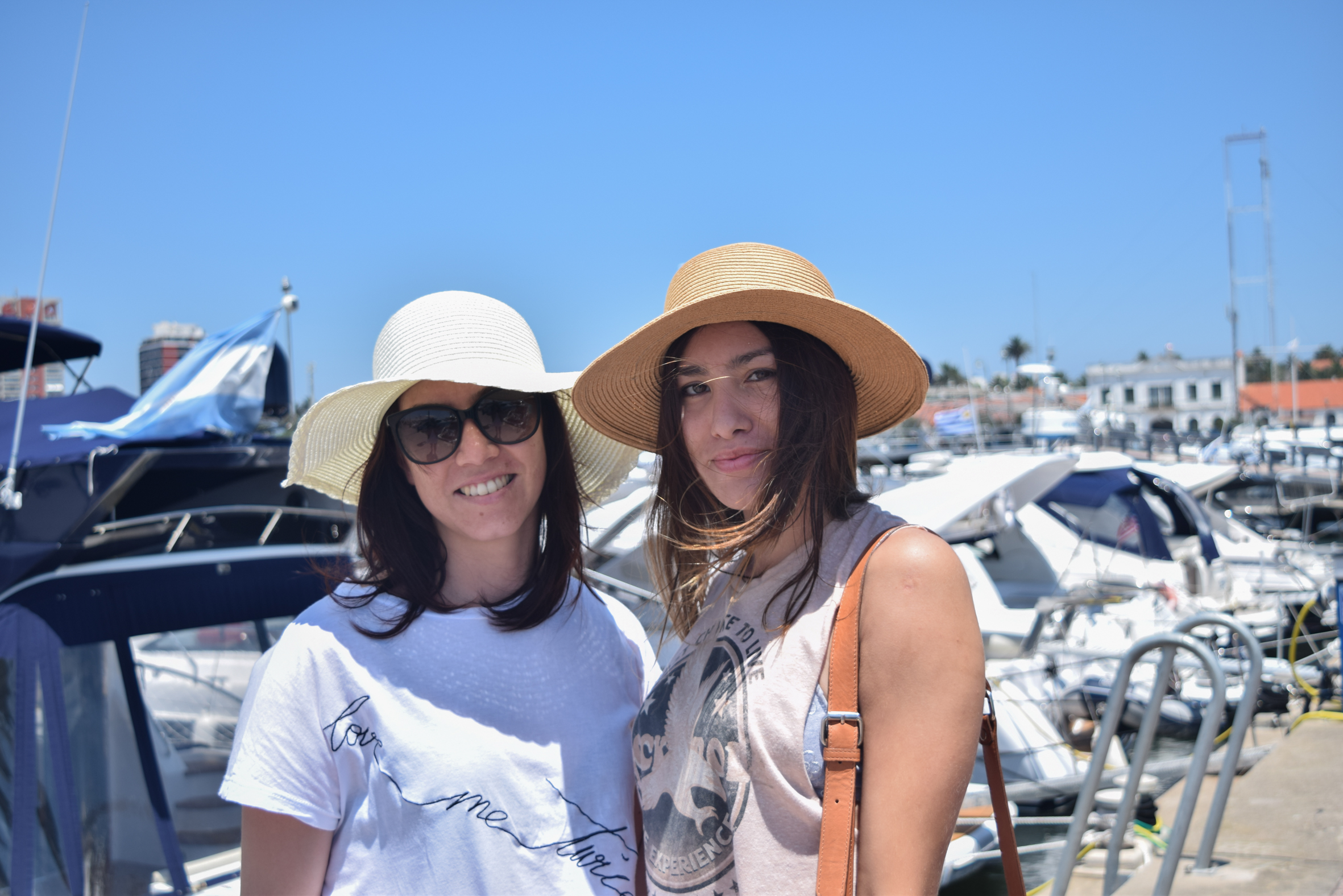 Karina y Erica Denis.