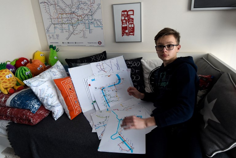 Matej Hosek, el niño con Asperger que resignificó su amor por los mapas. Foto: AFP