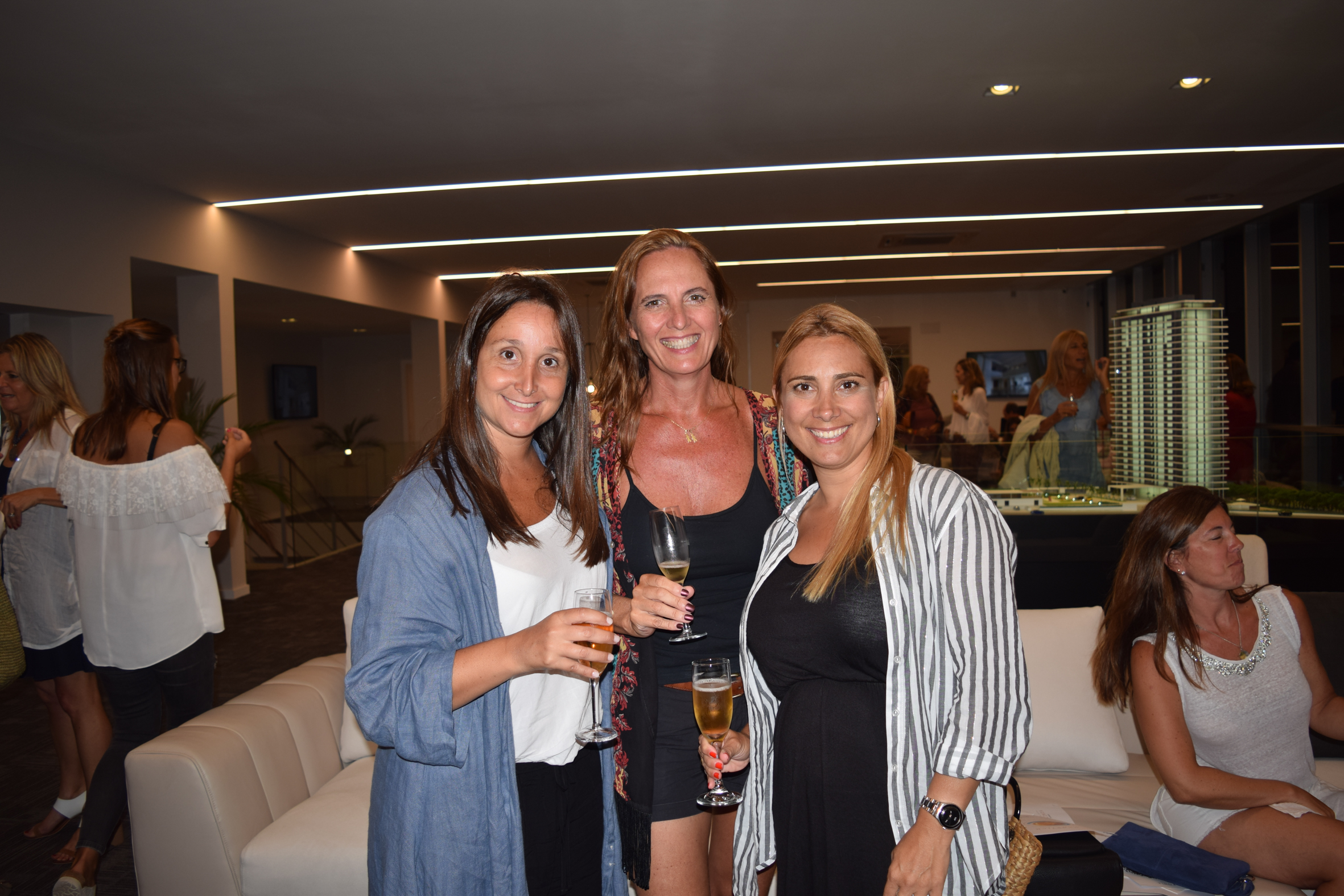 Noel Maillo, Judith Promanzio, Andrea González.
