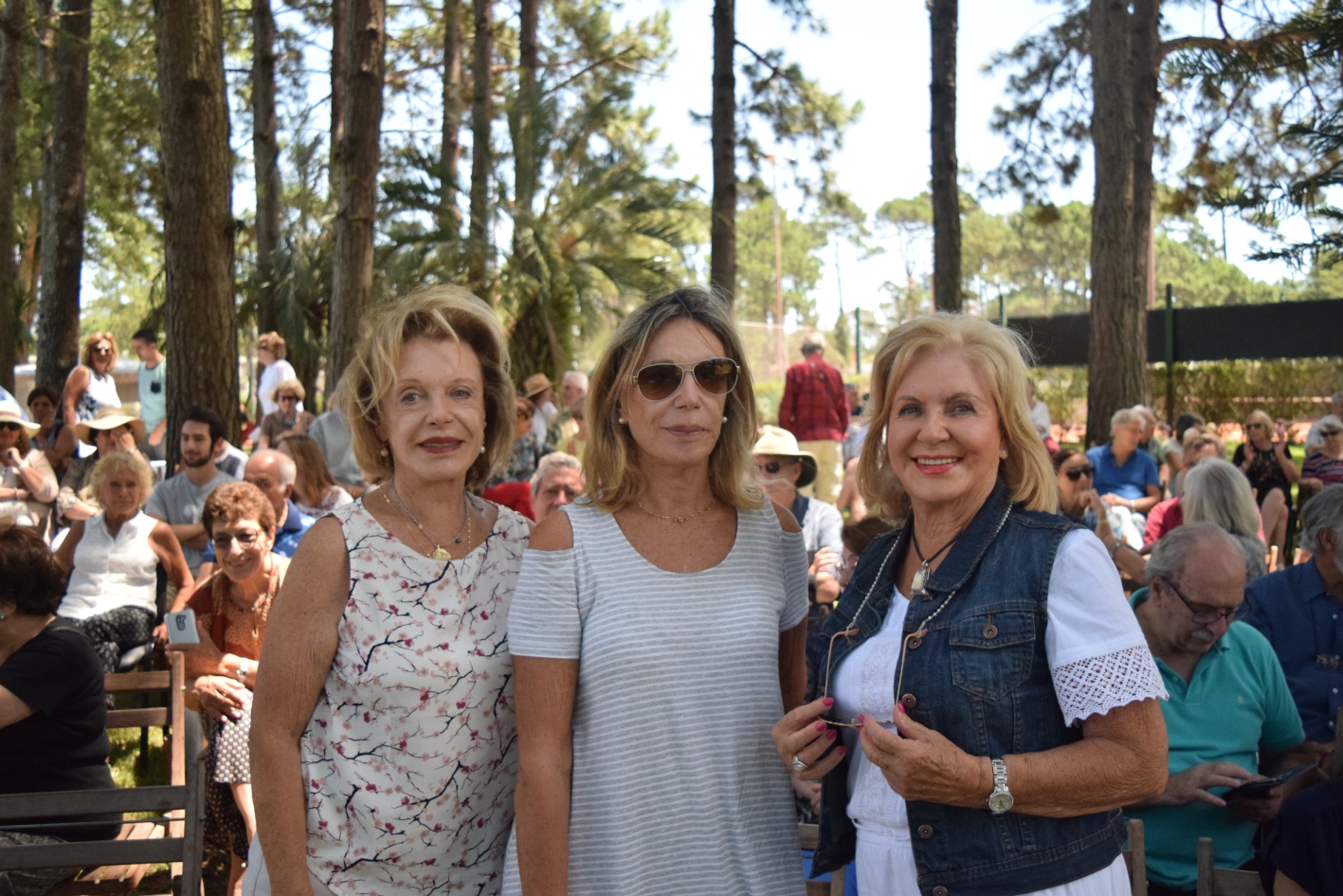 Edda Varela, Judith Varela, Erika Burastero.