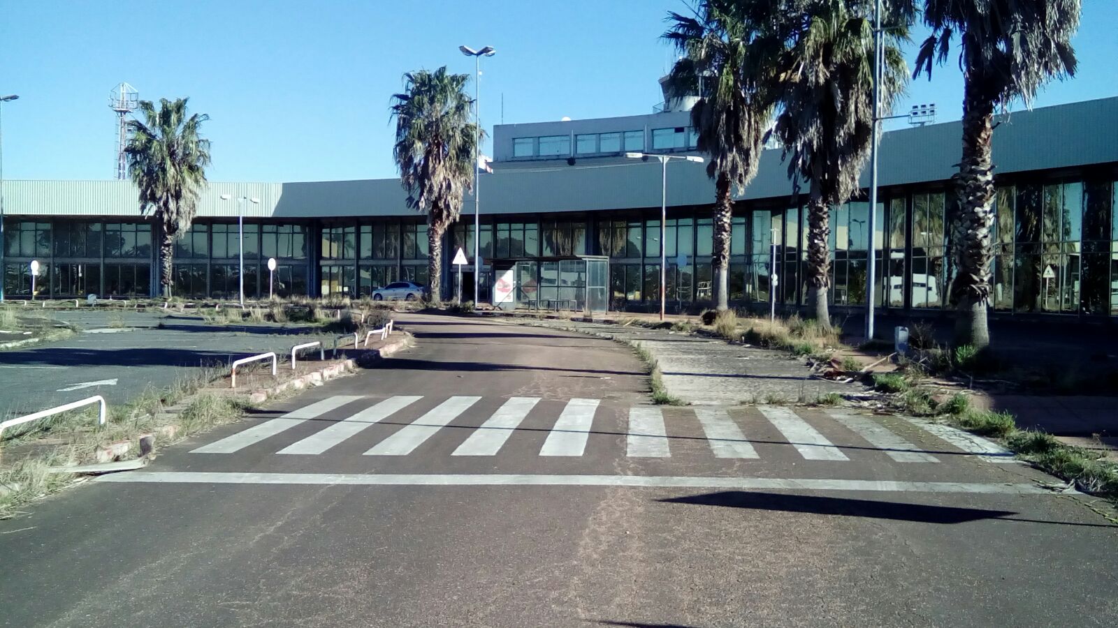 La vieja terminal cerró sus operaciones el 28 de diciembre de 2009. Fotos: Gentileza de Diego Ravera y Edward Rode, de CUIA.