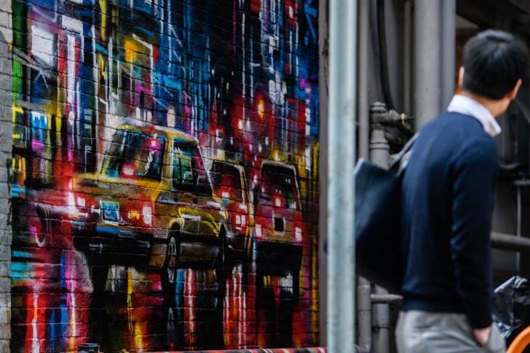 Arte callejero en Hong Kong. Foto: AFP