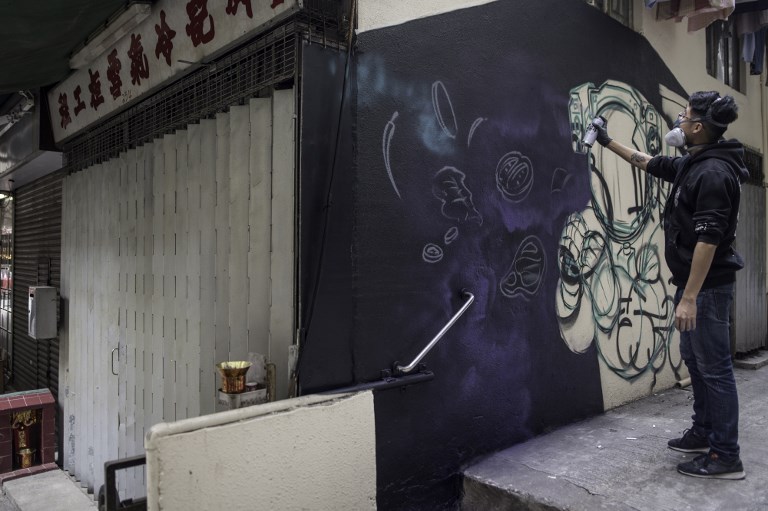 Arte callejero en Hong Kong. Foto: AFP