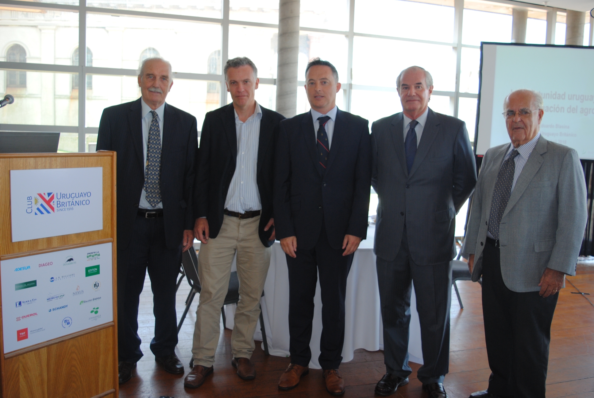 Carlos Steneri, Eduardo Blasina, Embajador de Reino Unido Ian Duddy, Adolfo Albanell, Americo Deambrosi.