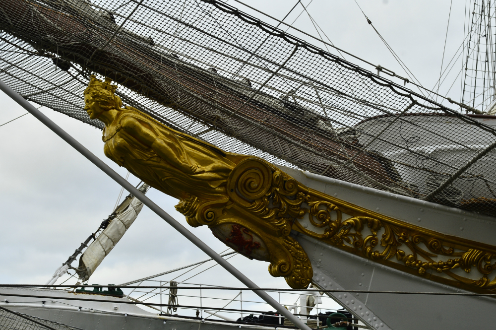 Mitos: Minerva, diosa de la estrategia, en el mascarón de proa. Foto: G. Pérez