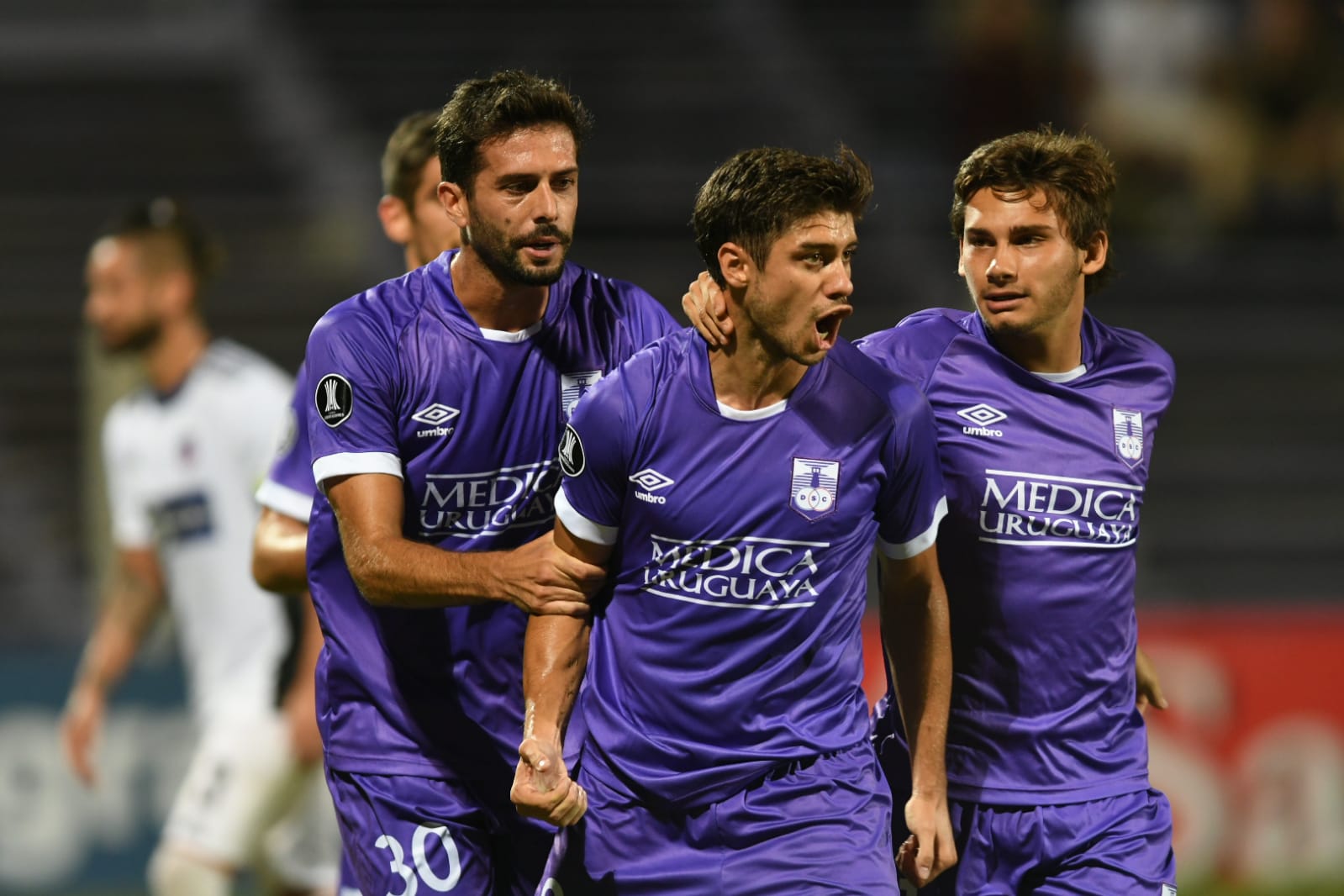 Defensor. Matías Cabrera se desahoga con el grito de gol. Foto: Gerardo Pérez