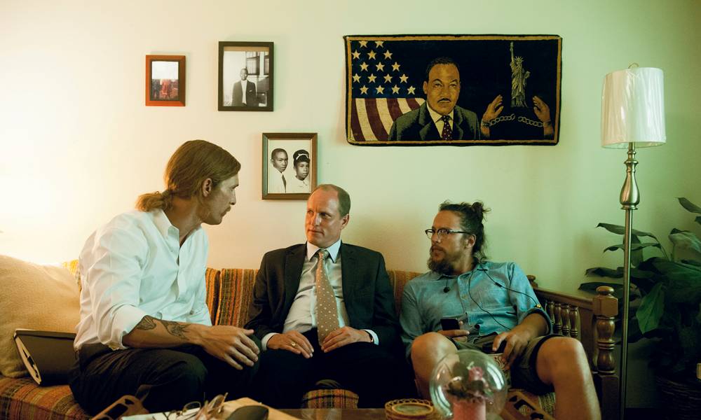 Matthew McConaughey, Woody Harrelson y Cary Fukunaga en el rodaje de "True Detective". Foto: HBO