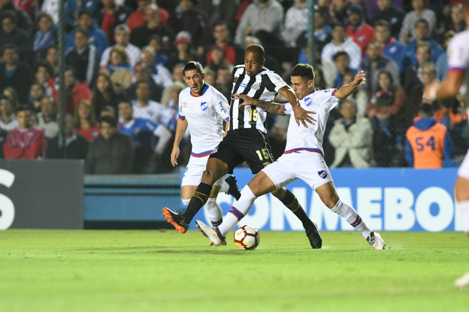 Nacional vs. Santos. Foto: Gerardo Pérez.
