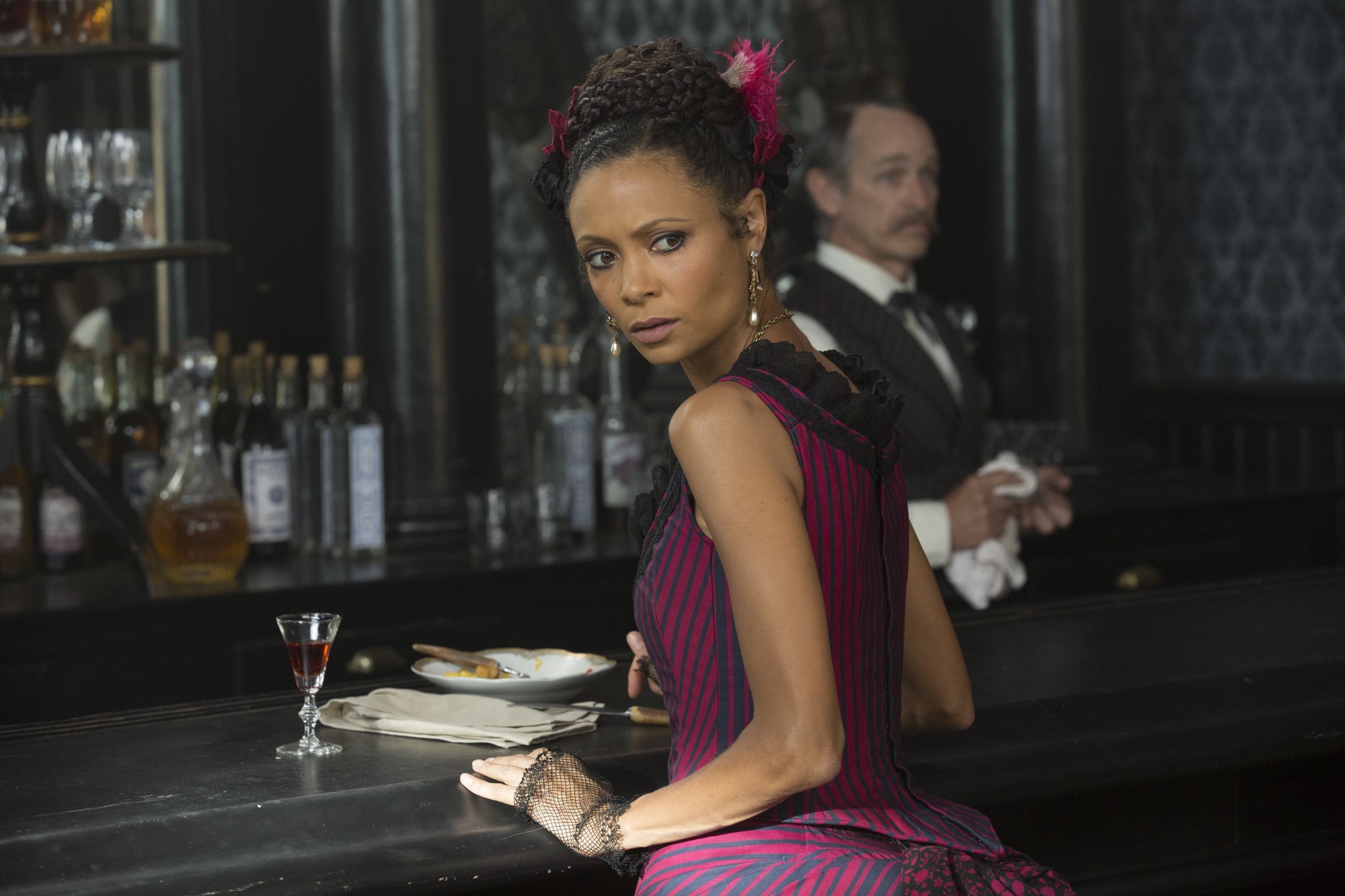 Thandie Newton, una androide que comienza la rebelión de las máquinas en el parque Delos. Foto: Difusión