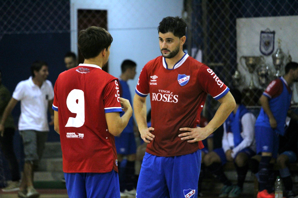 Nacional le ganó a Old Christians en el Polideportivo. Fotos: Matías Pérez