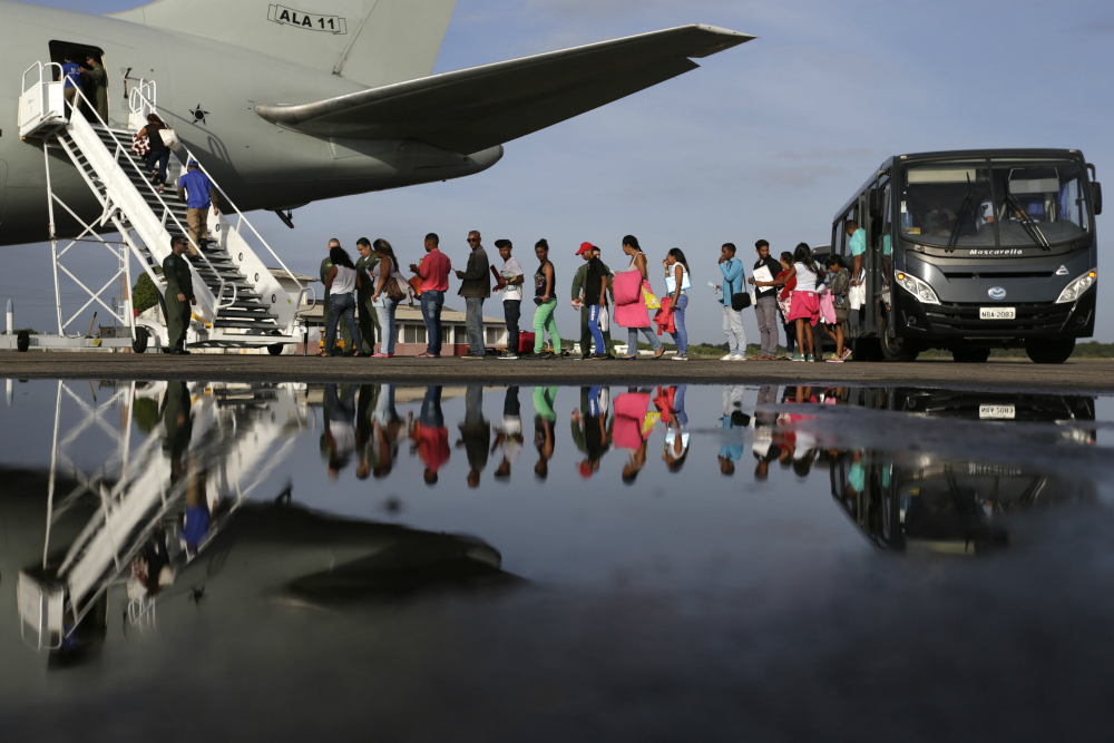 Brasil inició el fin de semana una operación en la ciudad de Boa Vista para trasladar a más de 800 venezolanos. Foto: EFE